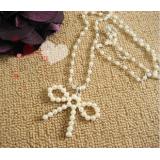Pearl bow necklace